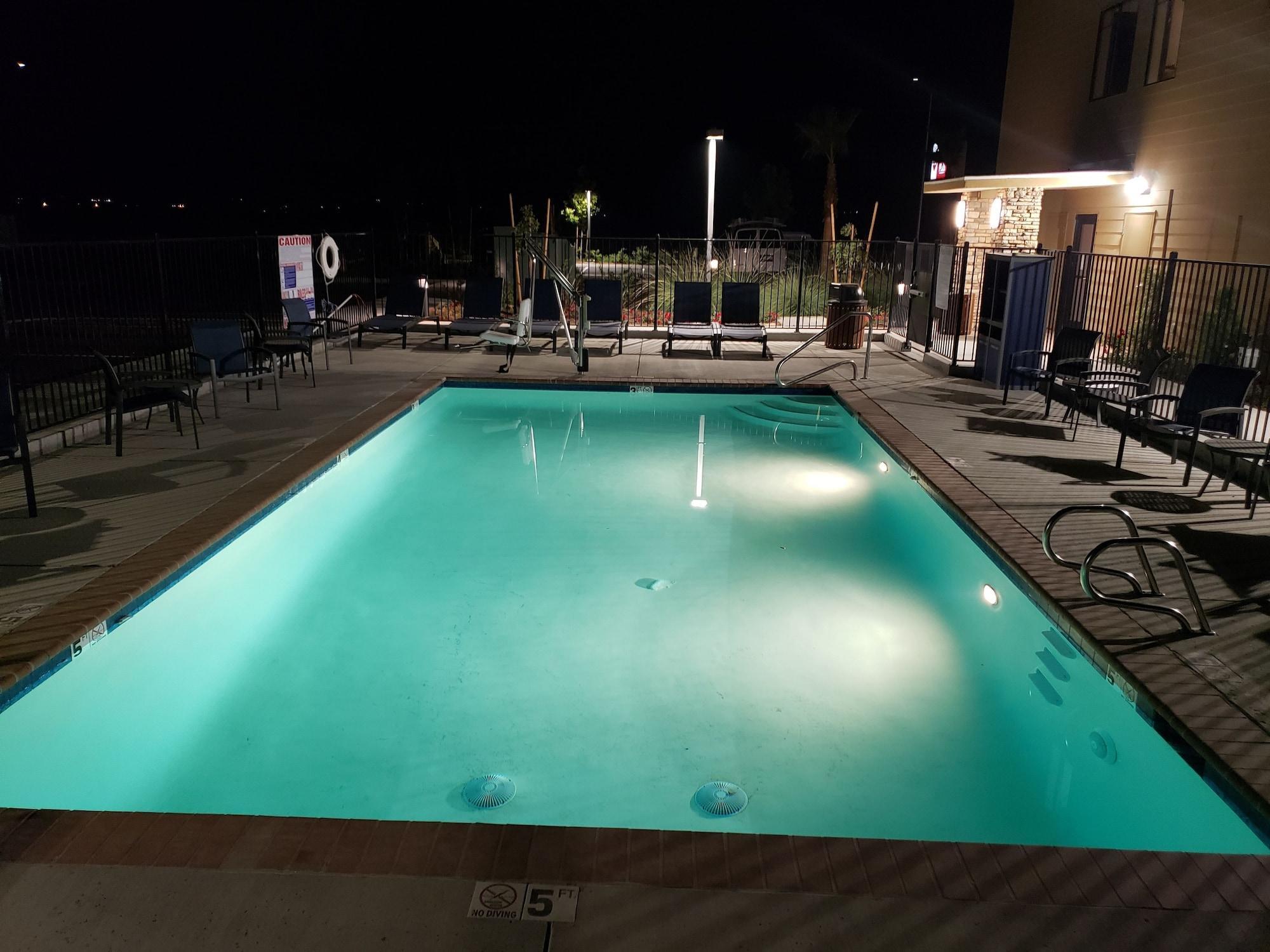 Best Western Plus Coalinga Inn Ngoại thất bức ảnh