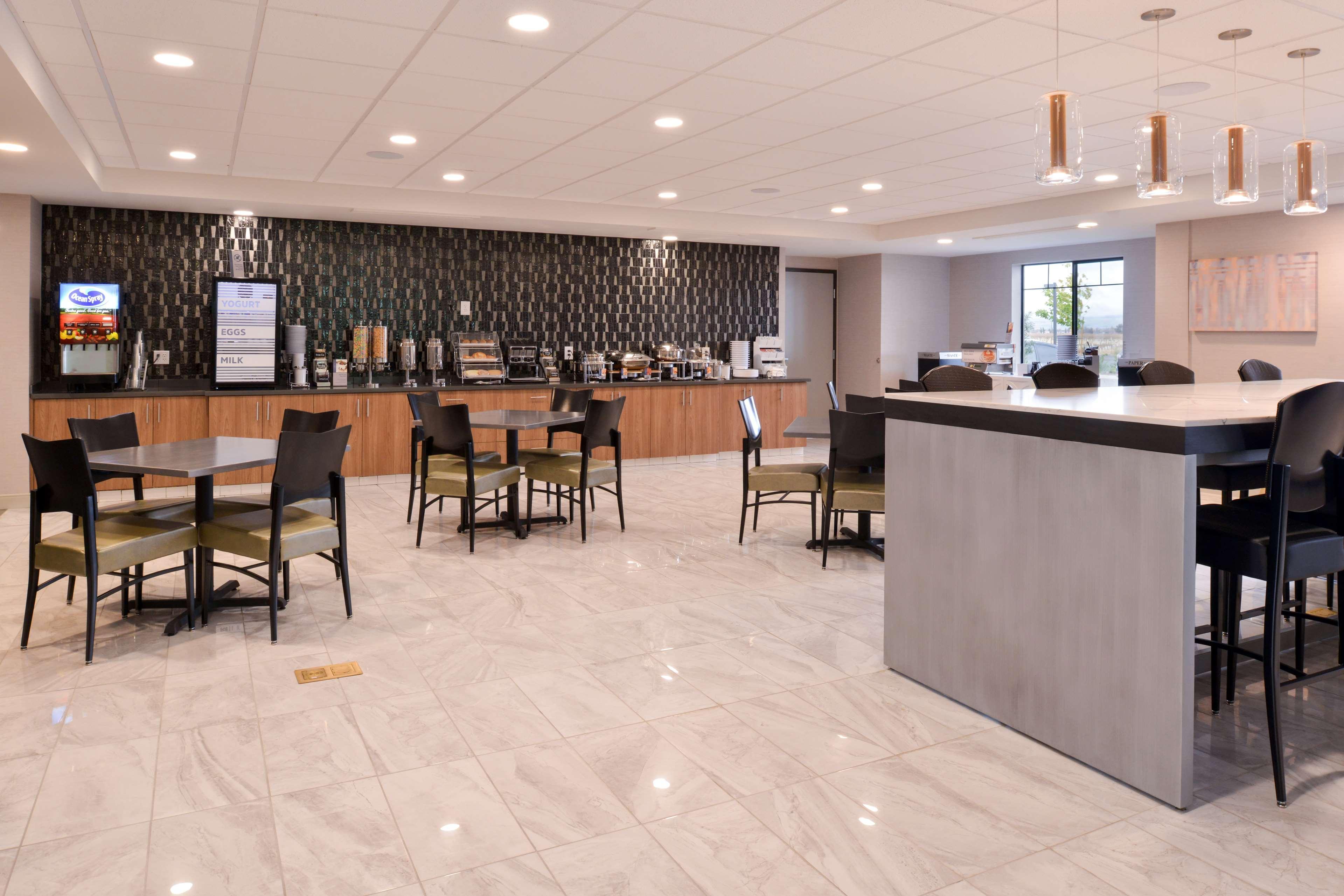 Best Western Plus Coalinga Inn Ngoại thất bức ảnh