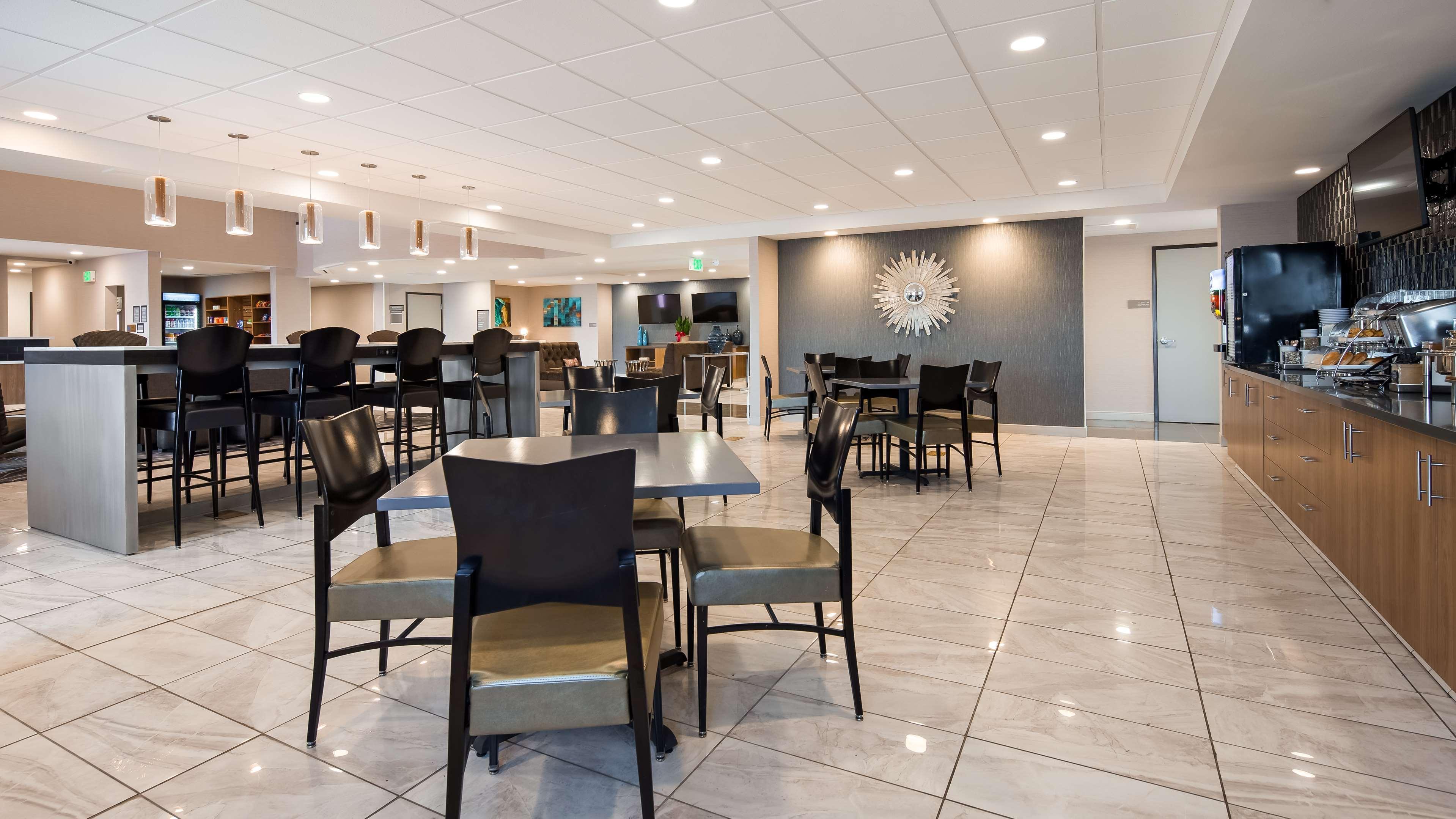 Best Western Plus Coalinga Inn Ngoại thất bức ảnh